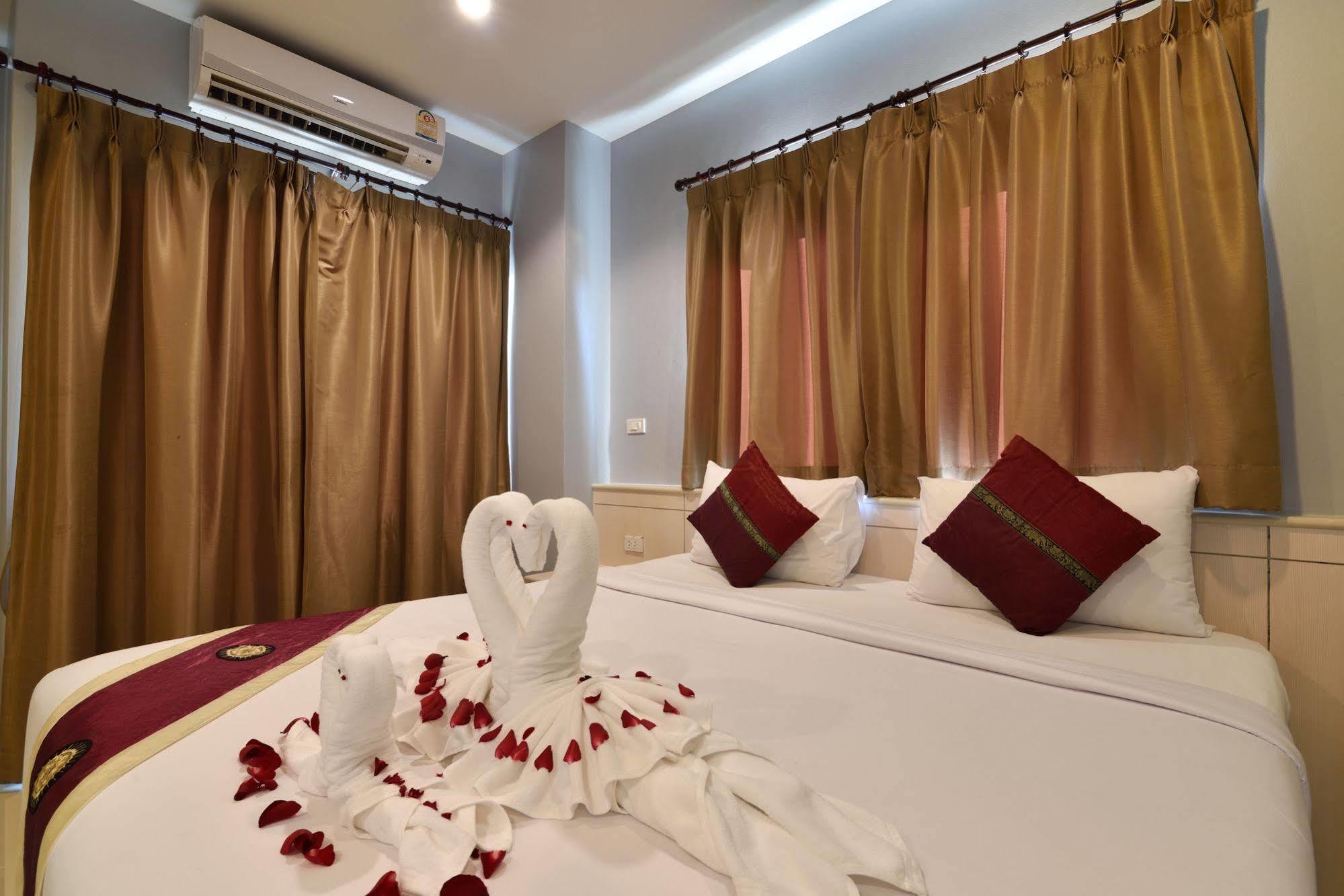 88 Hotel Patong Eksteriør bilde